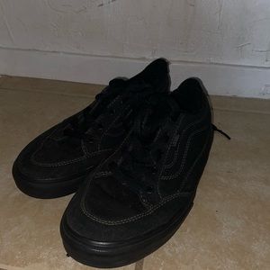 YOUTH VANS - SIZE 5